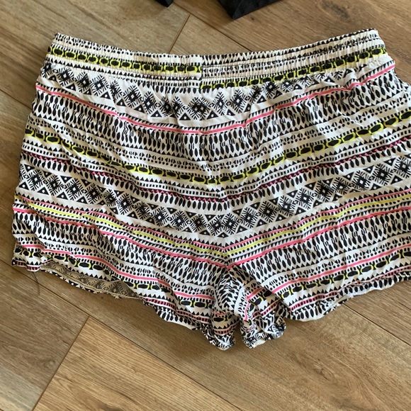 Old Navy sz S two pair short bundle euc - Picture 4 of 7